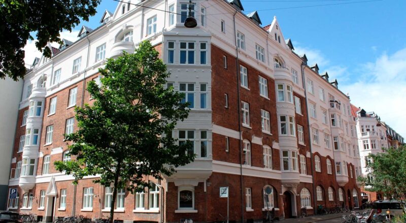 Beskyttelse mod vind og vejr: De bedste løsninger til din facade