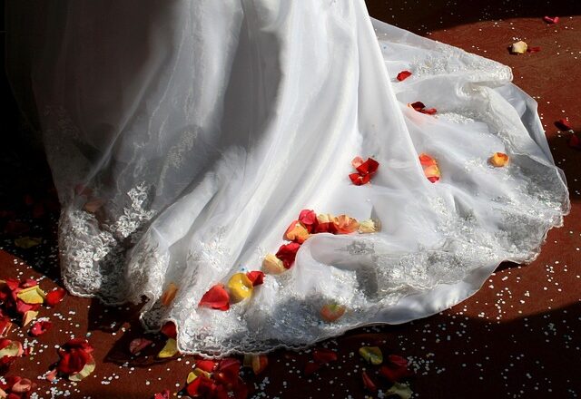 Vintage vibes og moderne snit: Sådan bliver brudekjolen en trendsetter